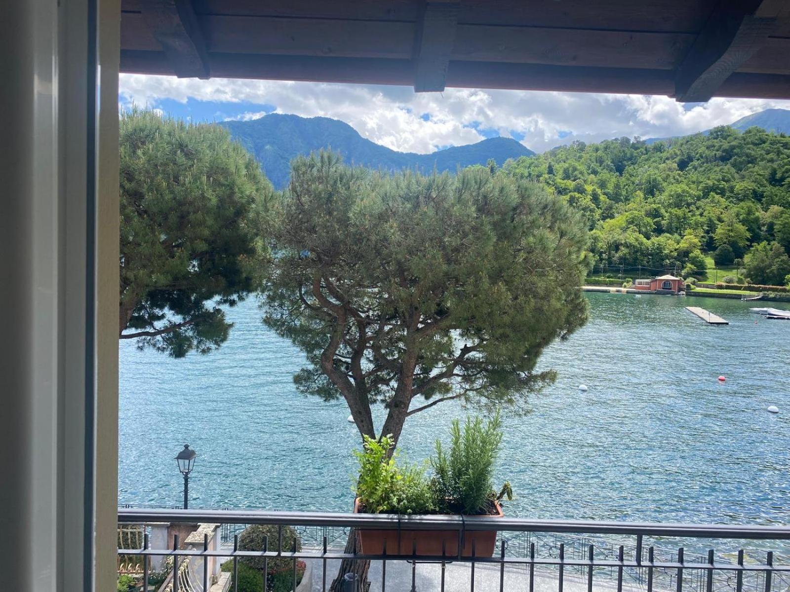 La Casa Sul Lago Лено Экстерьер фото