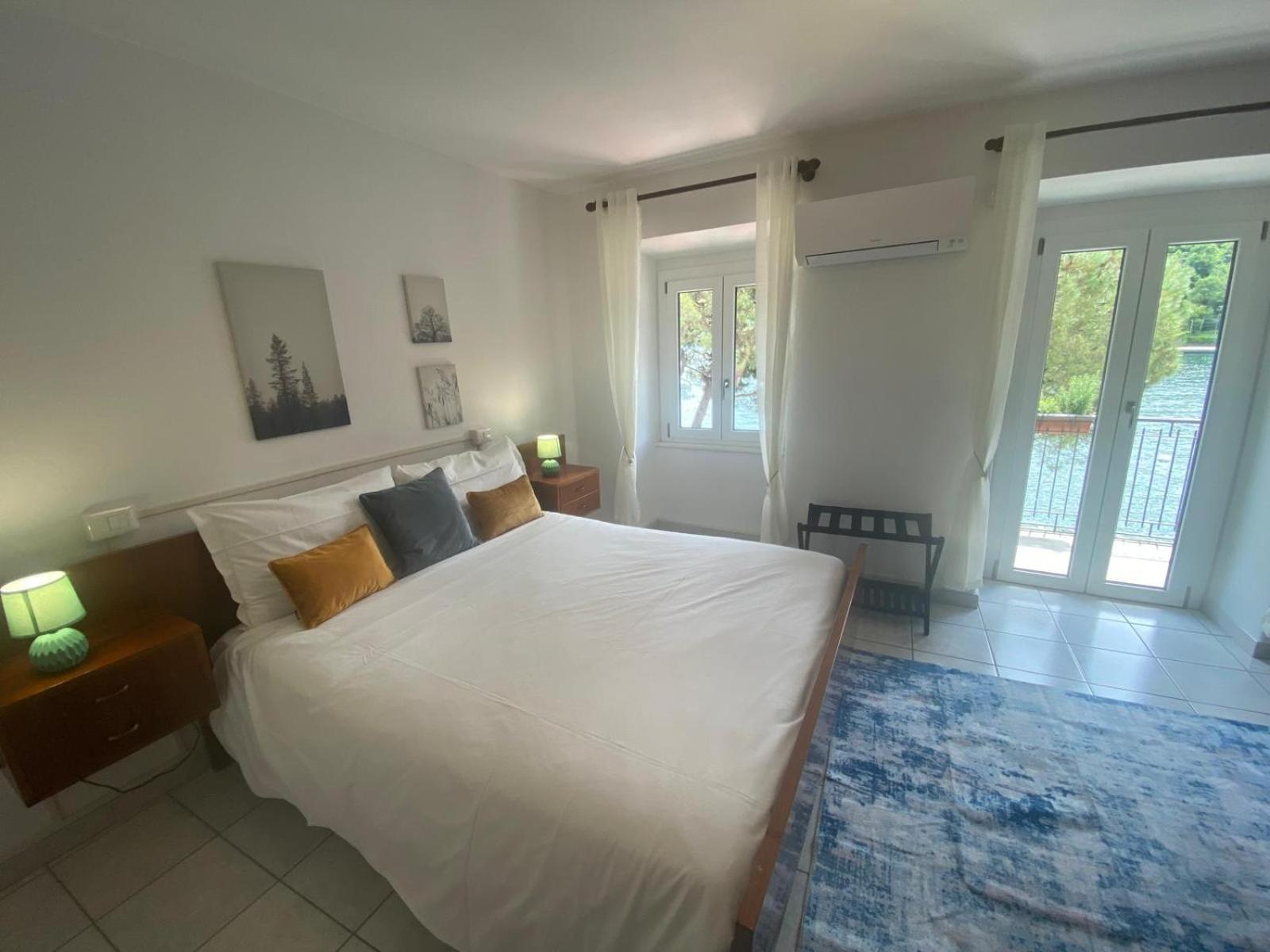 La Casa Sul Lago Лено Экстерьер фото